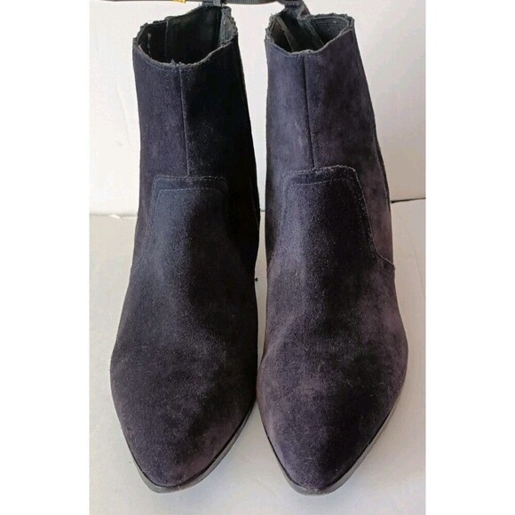 Donald Pliner Donis Slip-On Bootie Suede Size 9.5 Navy Blue Stretch Block Heel - Picture 1 of 10